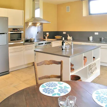 Sleeps 4 Pool Wifi Villa *