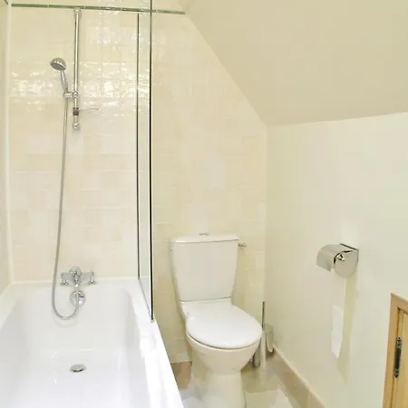 Sleeps 4 Pool Wifi Thonac